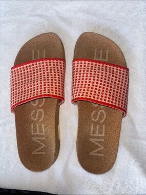 MESSAGE Mullen Slide Sandal